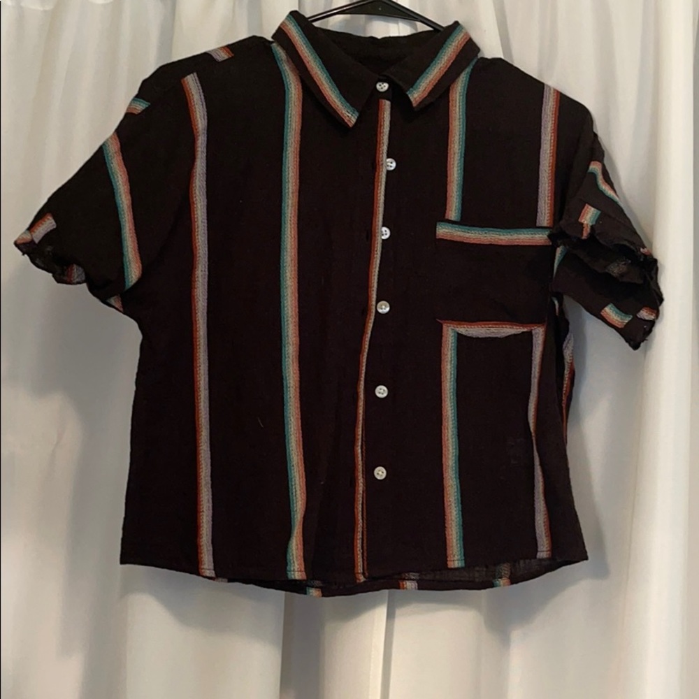 Vici Collection button down crop top